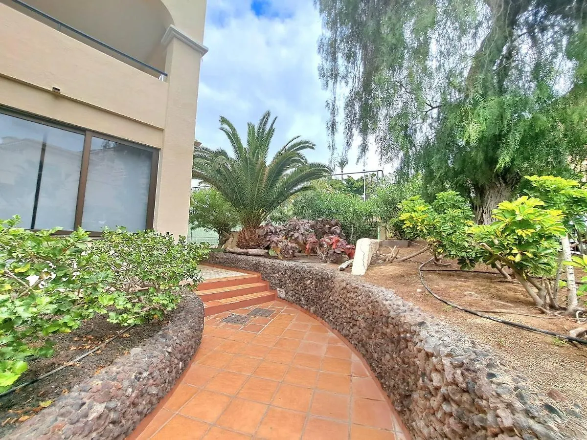Bonito Estudio En Los Cristianos En Complejo Con Piscina Y Cerca De Playa