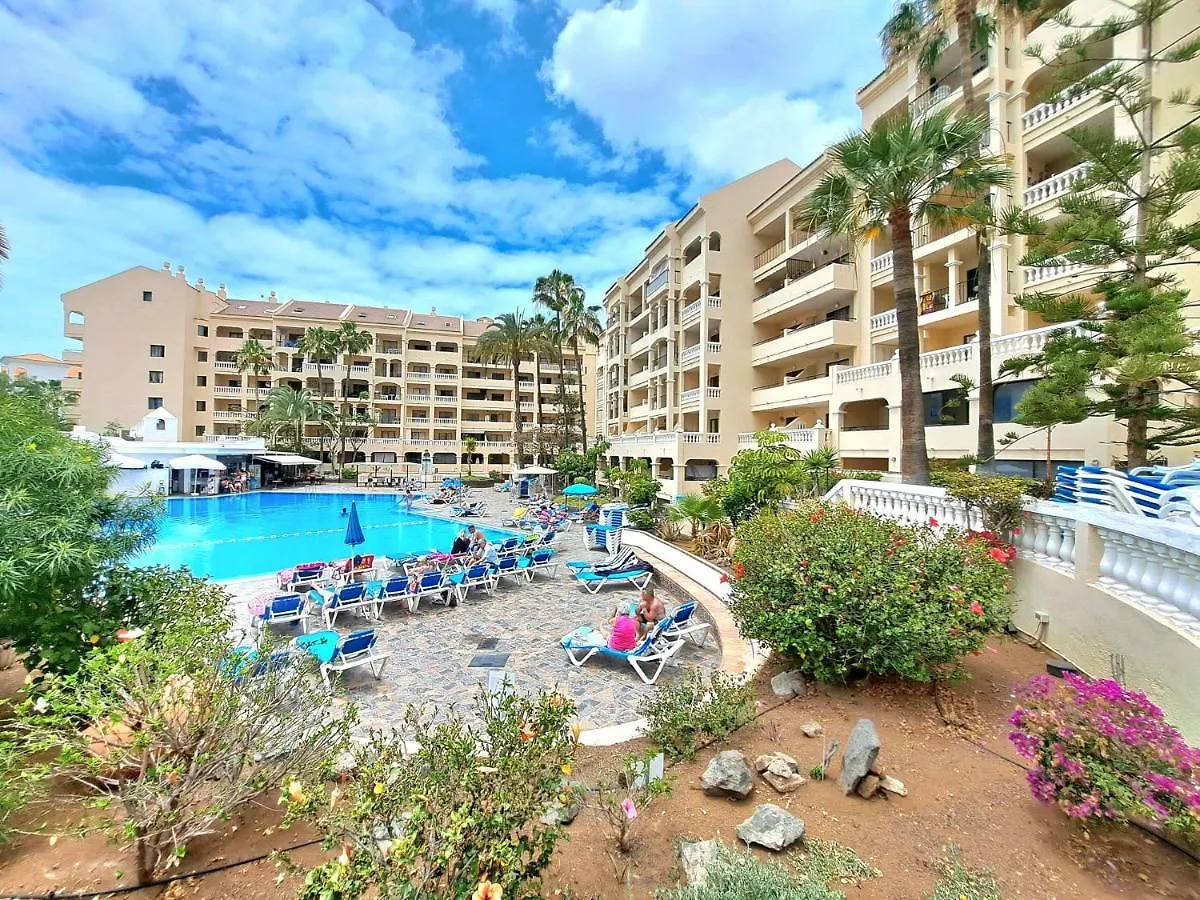 Bonito Estudio En Los Cristianos En Complejo Con Piscina Y Cerca De Playa