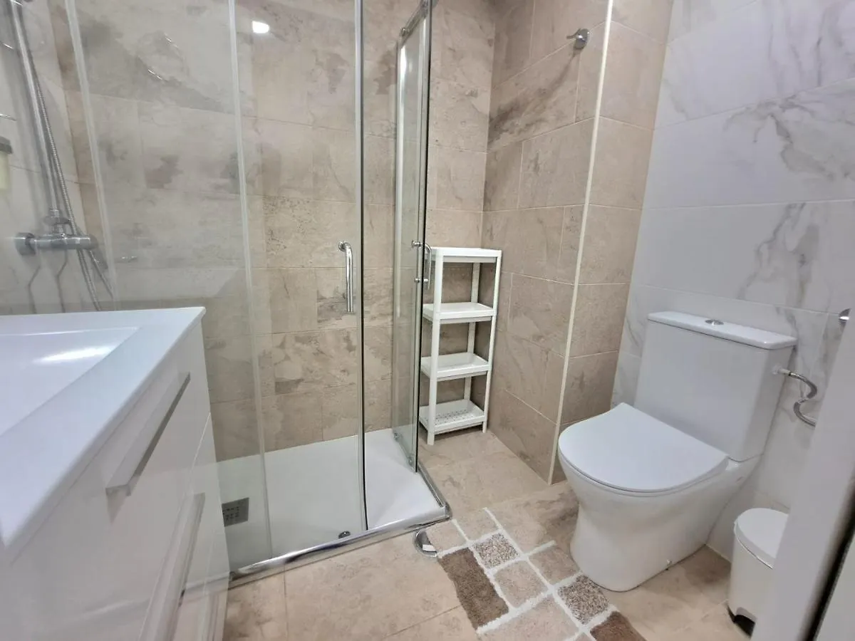 Bonito Estudio En Los Cristianos En Complejo Con Piscina Y Cerca De Playa Испания