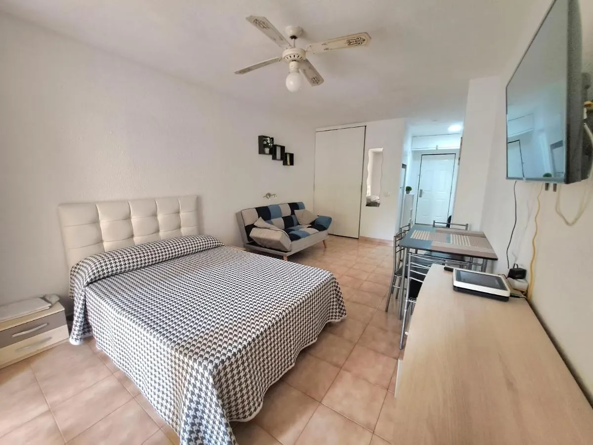 Bonito Estudio En Los Cristianos En Complejo Con Piscina Y Cerca De Playa Апартаменты Лос Кристианос